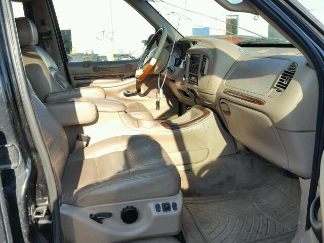 5LMPU28A0XLJ30387 - 1999 LINCOLN NAVIGATOR 黑色 照片 5