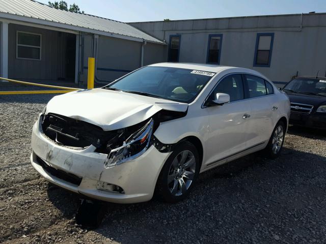 1G4GH5E36DF172765 - 2013 BUICK LACROSSE P WHITE photo 2