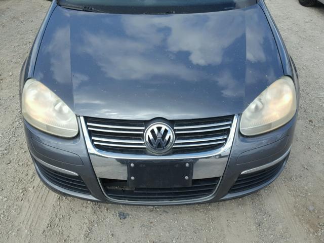 3VWRF71K95M615307 - 2005 VOLKSWAGEN NEW JETTA GRAY photo 7