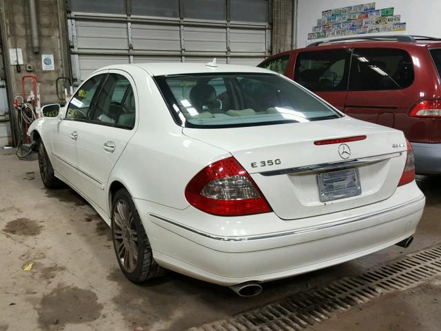 WDBUF87X38B256150 - 2008 MERCEDES-BENZ E WHITE photo 3