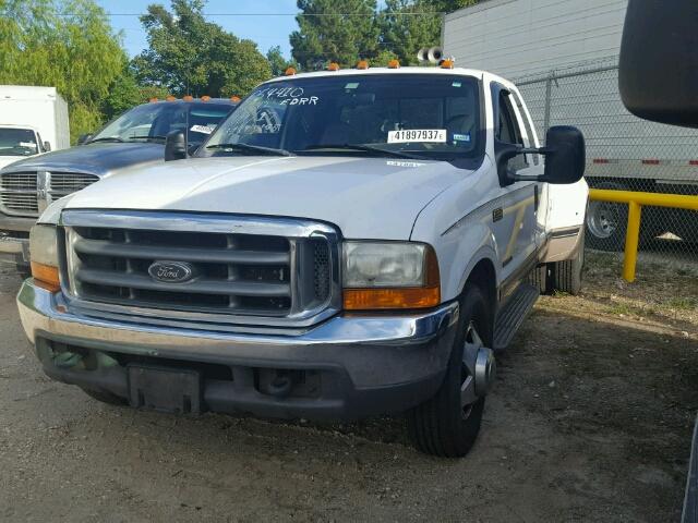 1FTWX32F7XEC54410 - 1999 FORD F350 WHITE photo 2