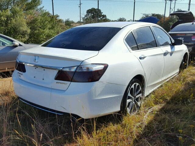 1HGCR2F52FA205759 - 2015 HONDA ACCORD WHITE photo 4