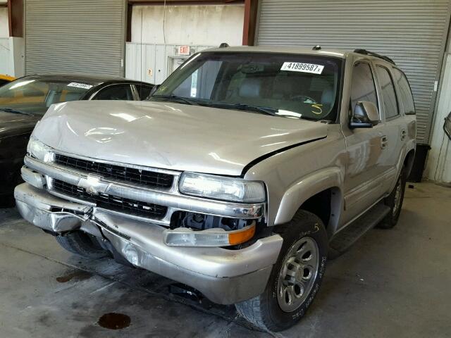 1GNEC13Z84J316492 - 2004 CHEVROLET TAHOE C150 GRAY photo 2