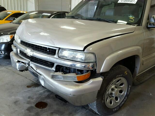 1GNEC13Z84J316492 - 2004 CHEVROLET TAHOE C150 GRAY photo 9