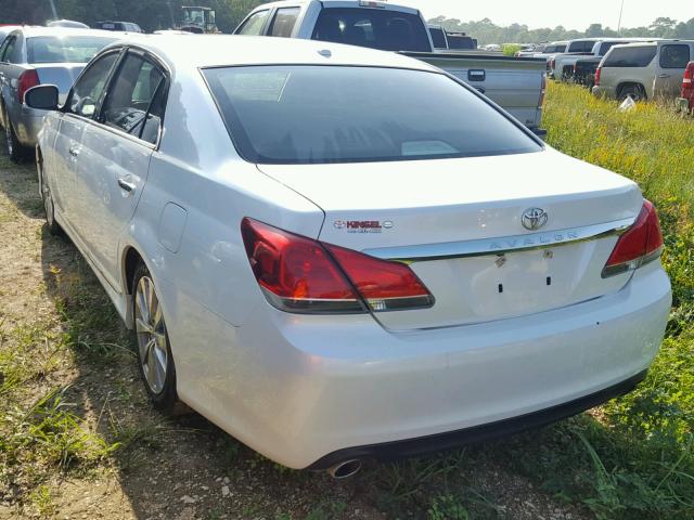 4T1BK3DB4BU408945 - 2011 TOYOTA AVALON BAS WHITE photo 3