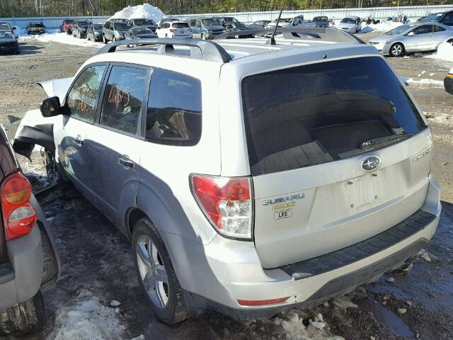 JF2SH63609G715886 - 2009 SUBARU FORESTER SILVER photo 3