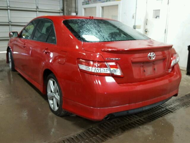 4T1BF3EK0BU772217 - 2011 TOYOTA CAMRY RED photo 3