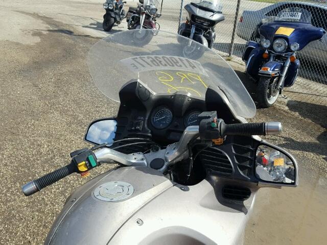 WB10418A31ZC70151 - 2001 BMW R1100 SILVER photo 5