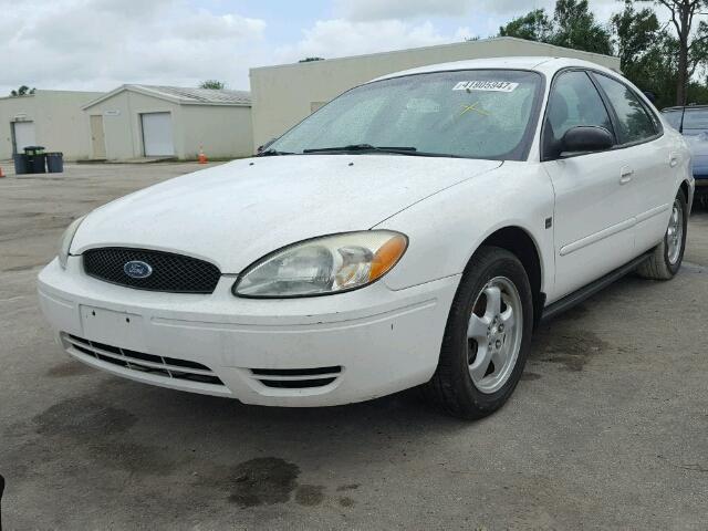 1FAFP55S84G190694 - 2004 FORD TAURUS WHITE photo 2