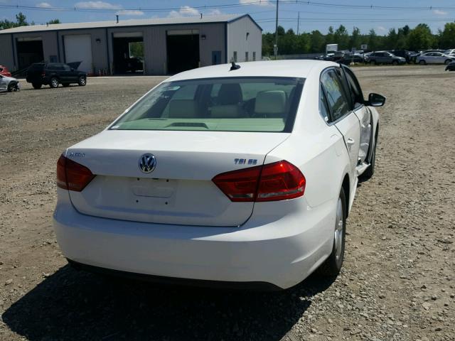 1VWBT7A30EC031575 - 2014 VOLKSWAGEN PASSAT SE WHITE photo 4