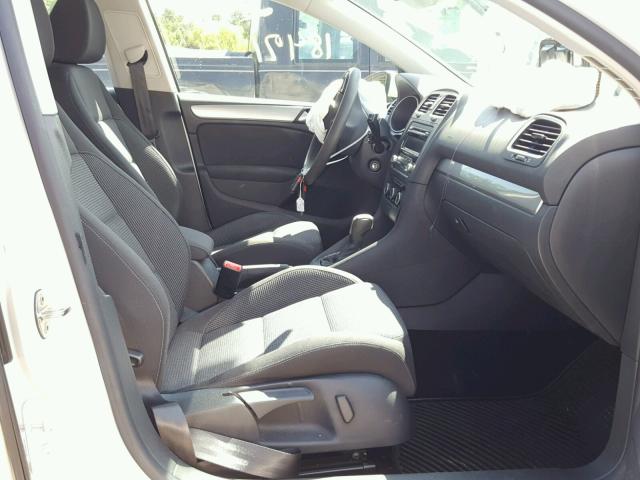 WVWDB7AJXDW096038 - 2013 VOLKSWAGEN GOLF WHITE photo 5