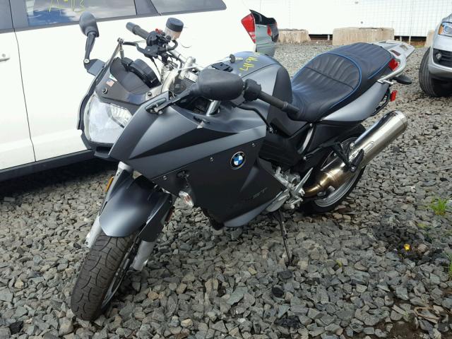 WB10244057ZR10855 - 2007 BMW F800 ST SILVER photo 2