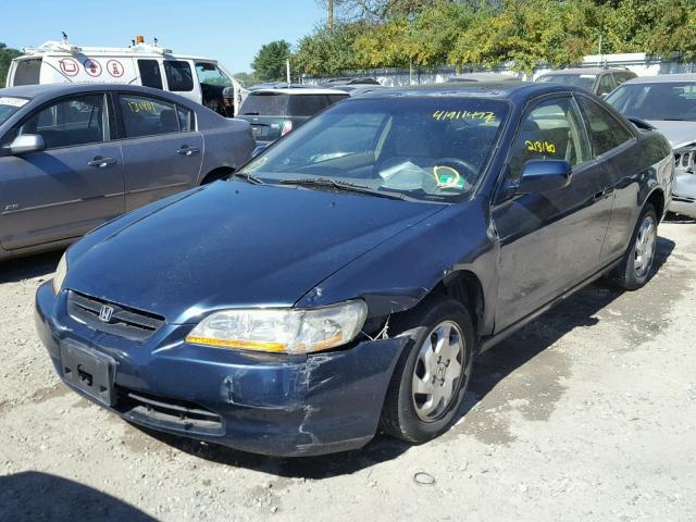 1HGCG3272YA017099 - 2000 HONDA ACCORD BLUE photo 2