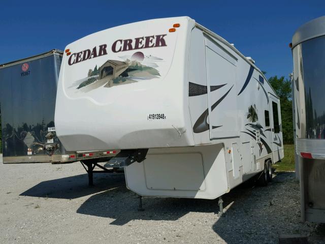 4X4FCRK288S199281 - 2008 CEDA 5TH WHEEL WHITE photo 2