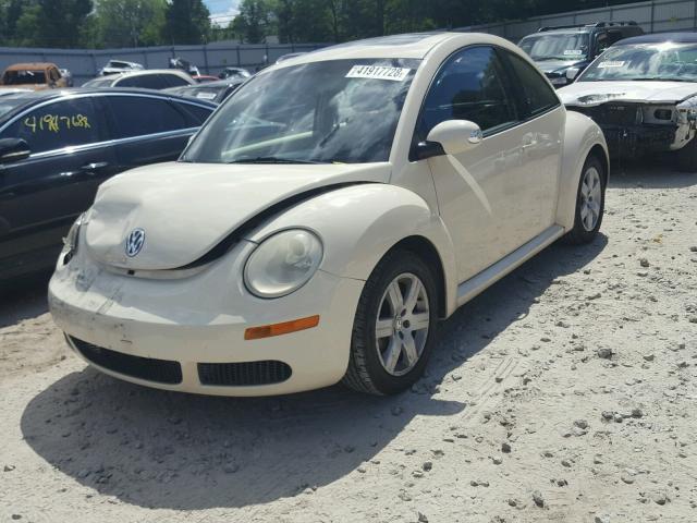 3VWRW31C07M519635 - 2007 VOLKSWAGEN NEW BEETLE 奶油色 照片 2