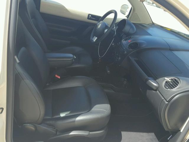 3VWRW31C07M519635 - 2007 VOLKSWAGEN NEW BEETLE 奶油色 照片 5