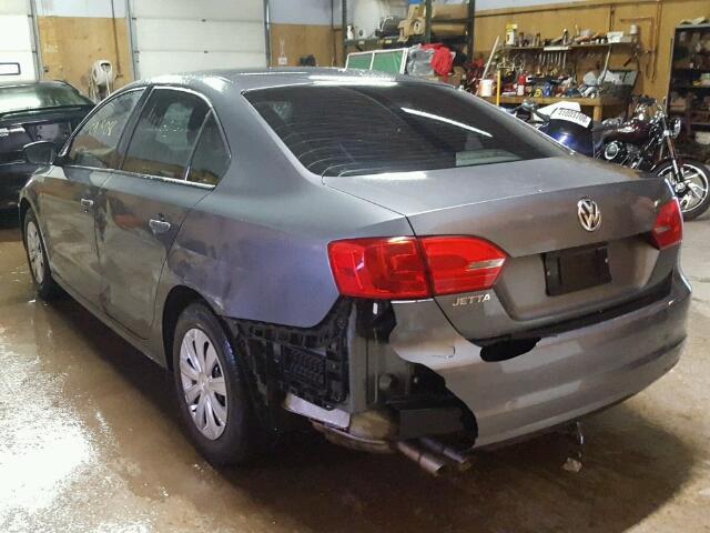 3VW2K7AJ8CM301438 - 2012 VOLKSWAGEN JETTA BASE ნაცრისფერი ფოტო 3
