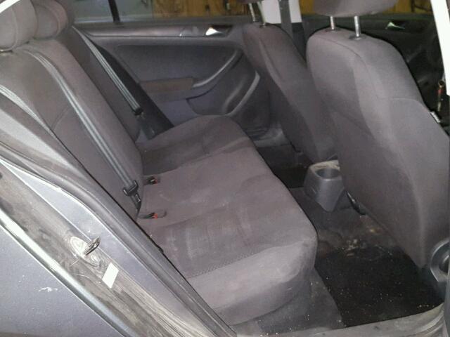 3VW2K7AJ8CM301438 - 2012 VOLKSWAGEN JETTA BASE ნაცრისფერი ფოტო 6