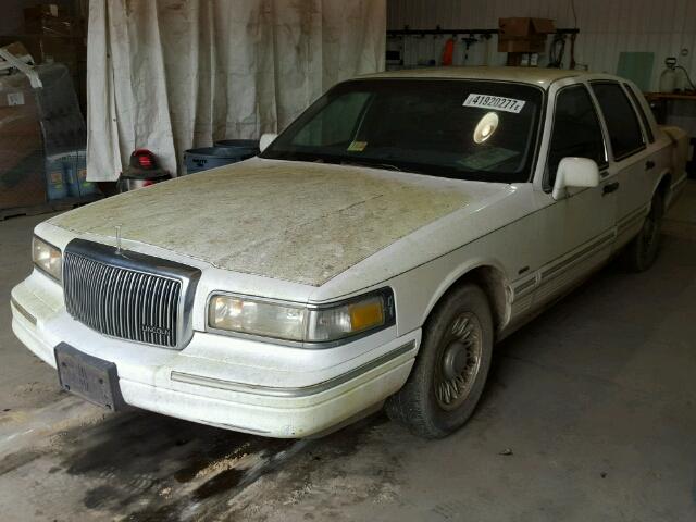 1LNLM81W7SY671748 - 1995 LINCOLN TOWN CAR E WHITE photo 2