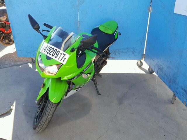 JKAEXMJ19ADA63816 - 2010 KAWASAKI EX250 GREEN photo 2