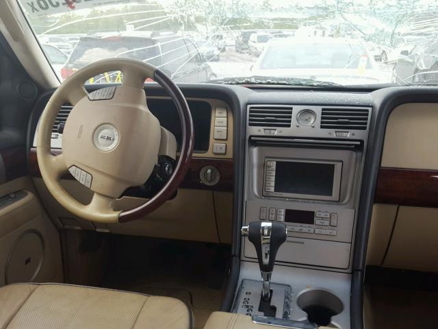 5LMFU28546LJ01830 - 2006 LINCOLN NAVIGATOR Czarny zdjęcie 9