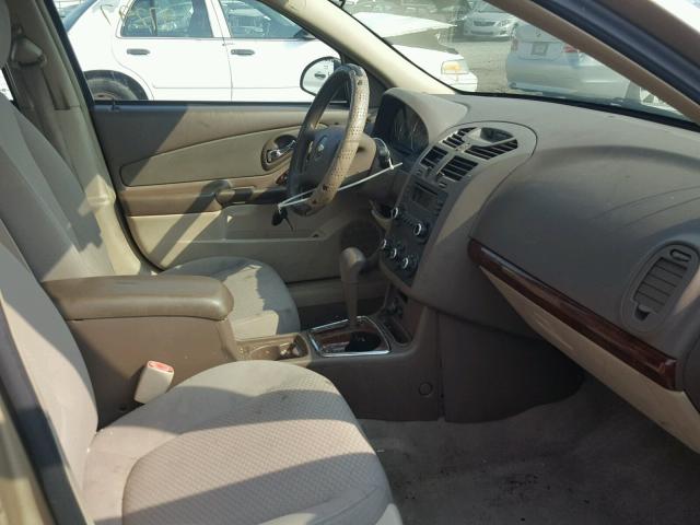 1G1ZS58F28F107169 - 2008 CHEVROLET MALIBU LS GOLD photo 5