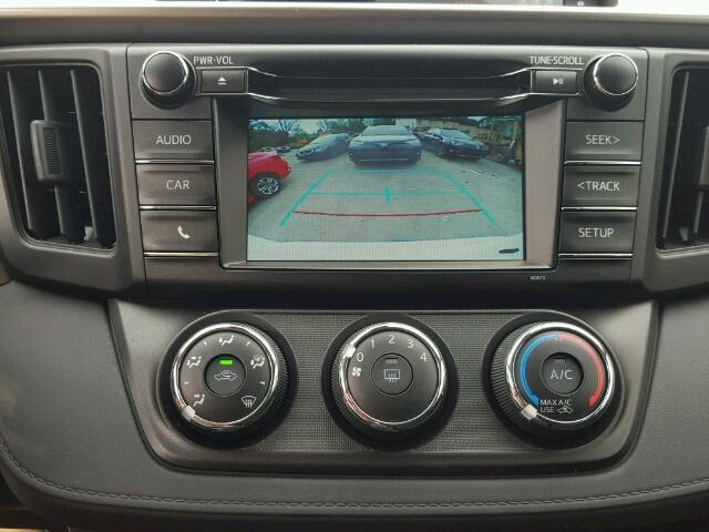 JTMZFREV5HJ713013 - 2017 TOYOTA RAV4 白色 照片 9