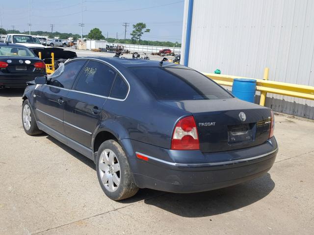 WVWTH63BX2E209967 - 2002 VOLKSWAGEN PASSAT GLX GRAY photo 3