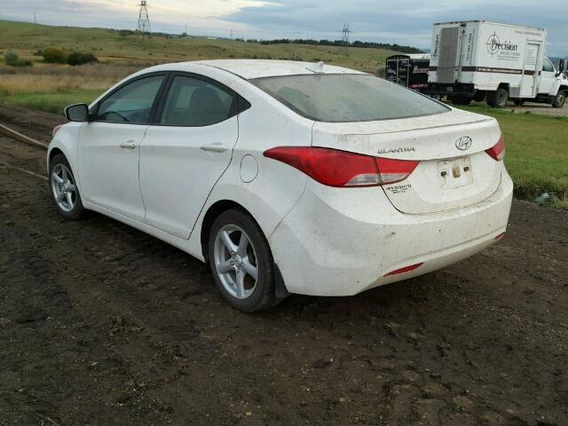 5NPDH4AEXDH374362 - 2013 HYUNDAI ELANTRA GL WHITE photo 3