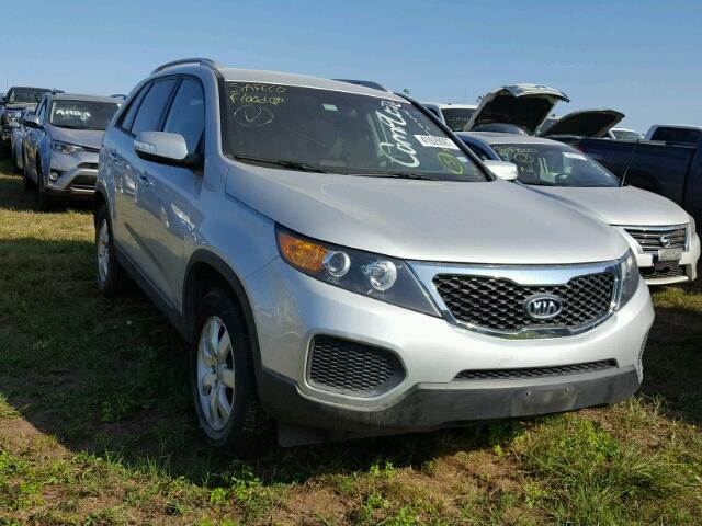 5XYKTDA27CG253452 - 2012 KIA SORENTO GRAY photo 1