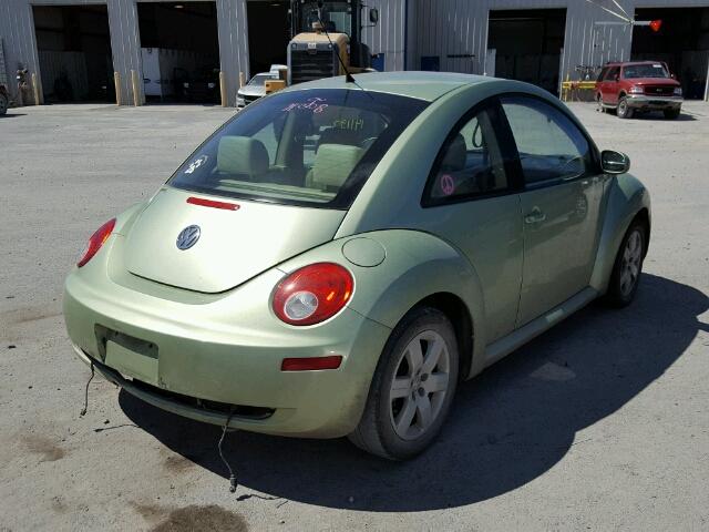 3VWPW31C97M521200 - 2007 VOLKSWAGEN NEW BEETLE GREEN photo 4