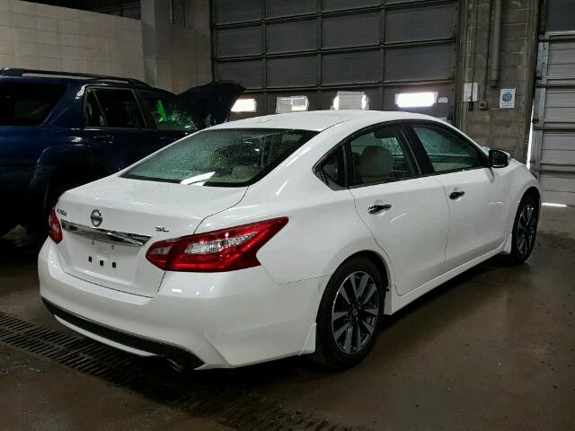 1N4AL3AP1GC254047 - 2016 NISSAN ALTIMA 2.5 WHITE photo 4