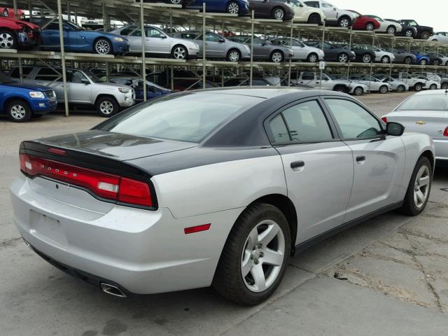 2C3CDXAT8DH677287 - 2013 DODGE CHARGER PO TWO TONE photo 4