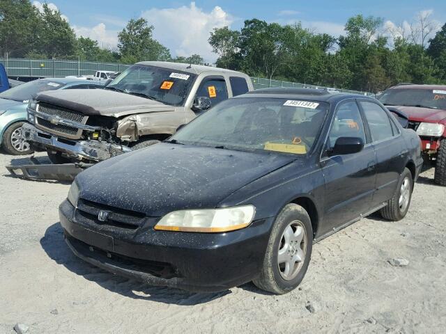 1HGCG1657YA095679 - 2000 HONDA ACCORD BLACK photo 2