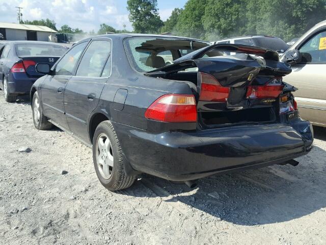 1HGCG1657YA095679 - 2000 HONDA ACCORD BLACK photo 3