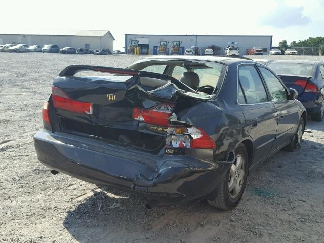 1HGCG1657YA095679 - 2000 HONDA ACCORD BLACK photo 4