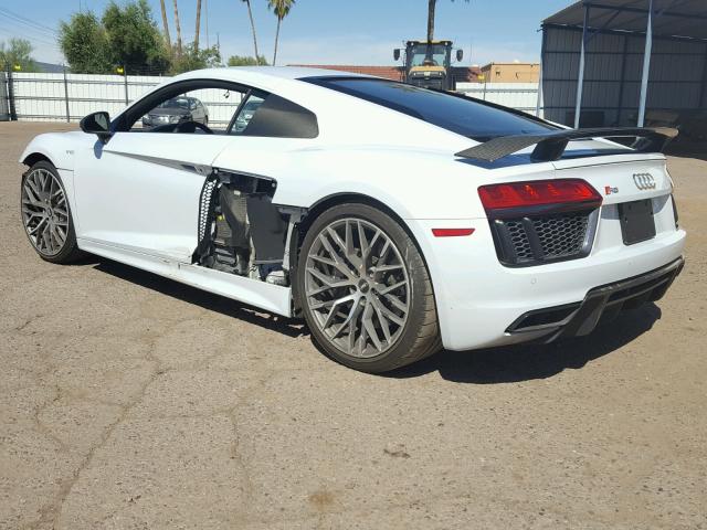 WUAKBAFX0H7902554 - 2017 AUDI R8 5.2 PLU WHITE photo 3