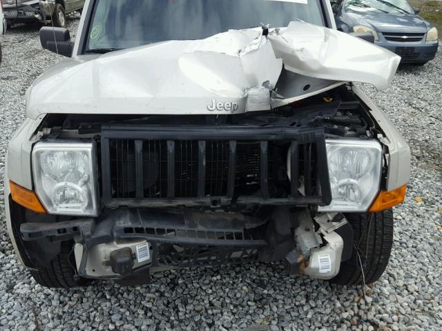 1J8HG48K48C179545 - 2008 JEEP COMMANDER TAN photo 7