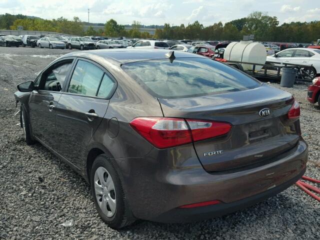 KNAFX4A68F5322670 - 2015 KIA FORTE LX BROWN photo 3