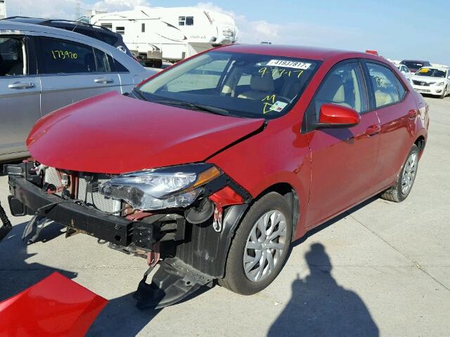 5YFBURHE5HP571695 - 2017 TOYOTA COROLLA L RED photo 2