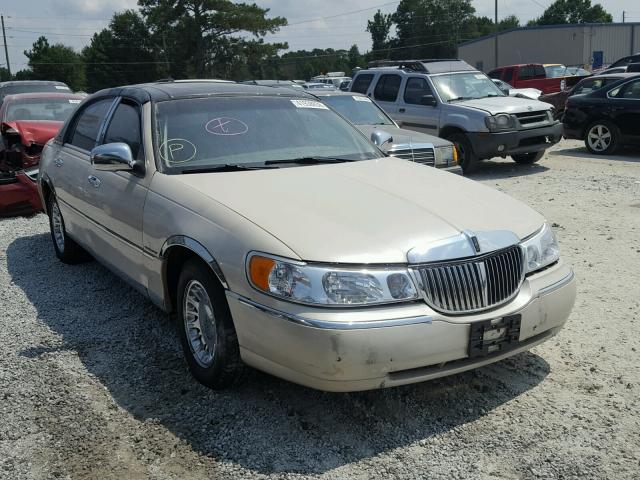 1LNHM83W41Y621388 - 2001 LINCOLN TOWN CAR C TAN photo 1