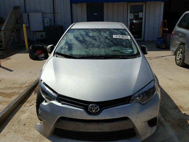 5YFBURHEXGP385357 - 2016 TOYOTA COROLLA L SILVER photo 9