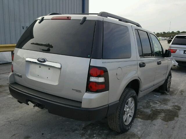 1FMEU62E16UA23063 - 2006 FORD EXPLORER X SILVER photo 4