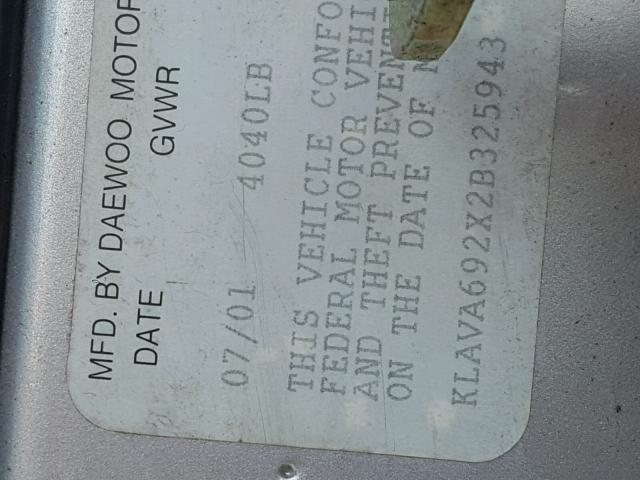 KLAVA692X2B325943 - 2002 DAEWOO LEGANZA CD SILVER photo 10