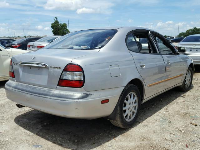 KLAVA692X2B325943 - 2002 DAEWOO LEGANZA CD SILVER photo 4