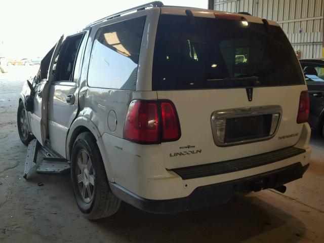 5LMFU27506LJ06900 - 2006 LINCOLN NAVIGATOR WHITE photo 3