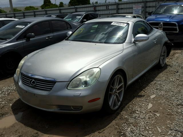 JTHFN48YX20023025 - 2002 LEXUS SC 430 SILVER photo 2