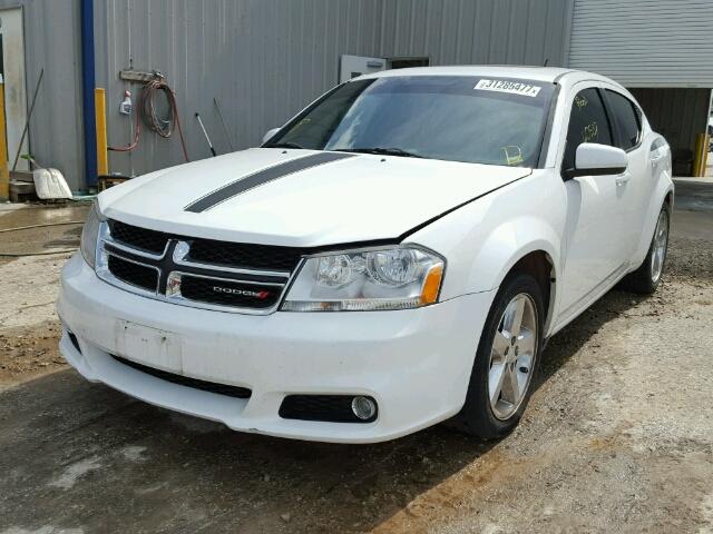 1B3BD2FB6BN584932 - 2011 DODGE AVENGER LU WHITE photo 2