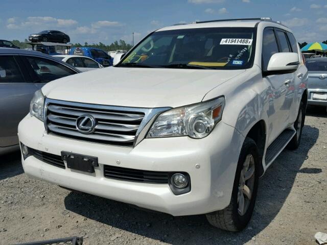 JTJBM7FX9A5008447 - 2010 LEXUS GX BASE WHITE photo 2