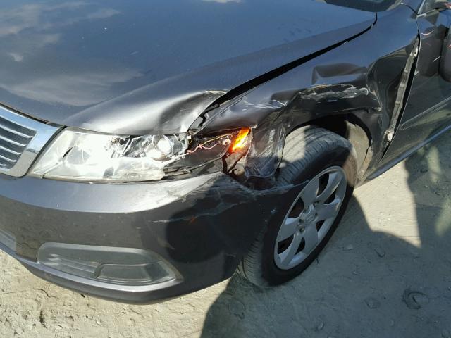 KNAGE228995361724 - 2009 KIA OPTIMA GRAY photo 9